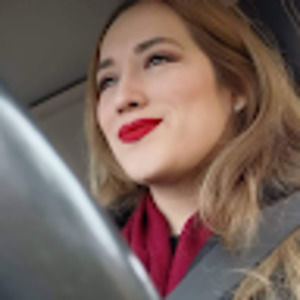 Meet your Posher, Laura